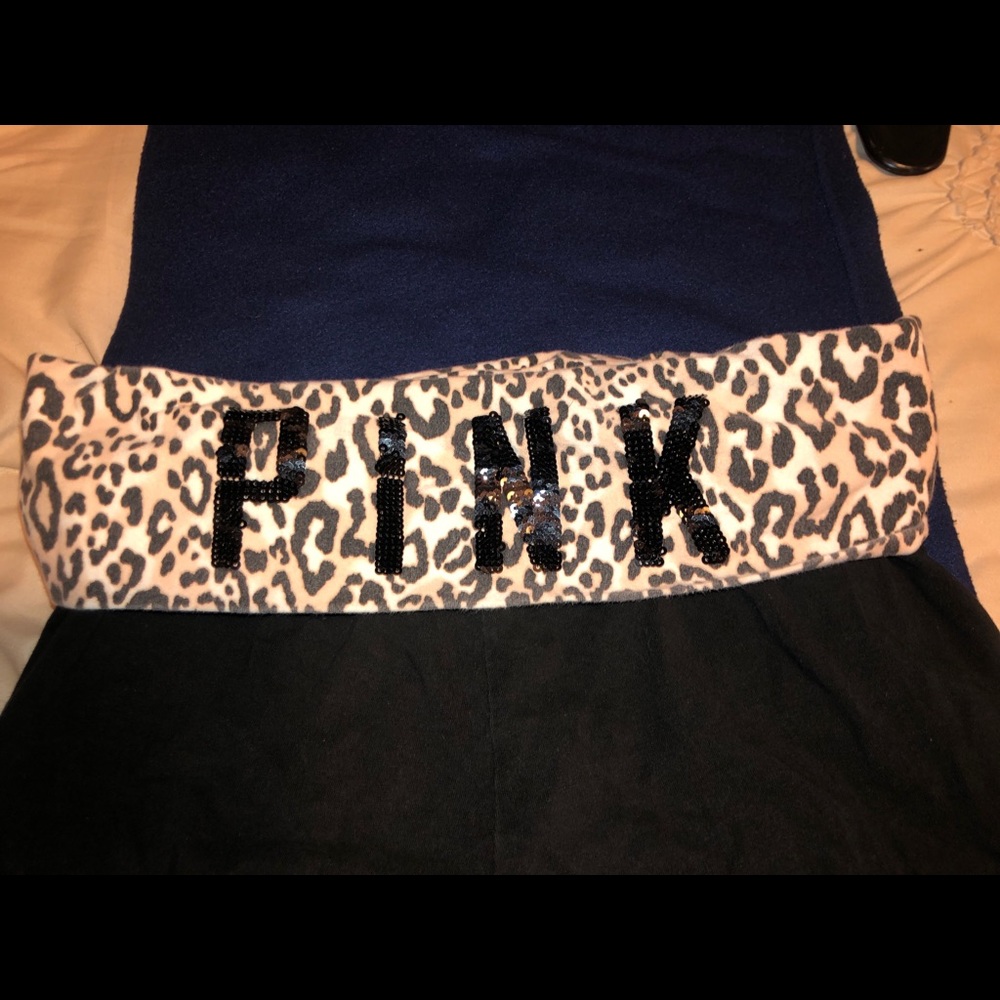 LOVE Pink cropped leggings